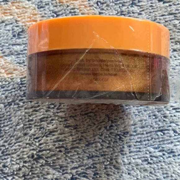 Lottie London X Outer Banks Kookproof Lip & Cheek Balm in Beach Bronze, NISC - Picture 8 of 12